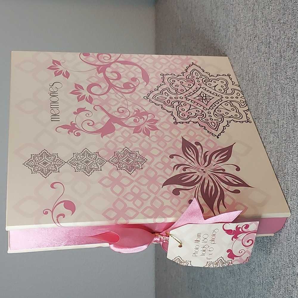 Pink Off White Grey Floral Patterned 4x6 Photo Album Book Binder NWT